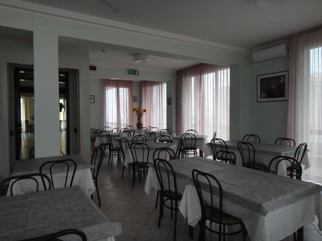 Hotel Acapulco Viserbella di Rimini 外观 照片