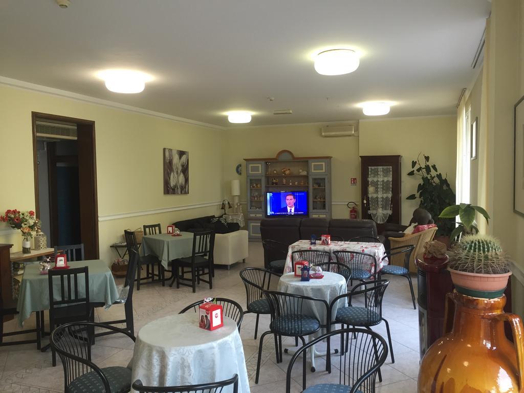 Hotel Acapulco Viserbella di Rimini 外观 照片