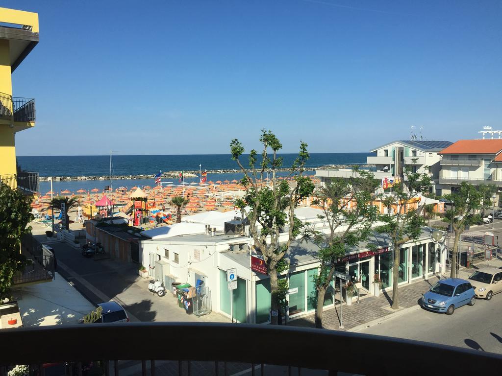Hotel Acapulco Viserbella di Rimini 外观 照片
