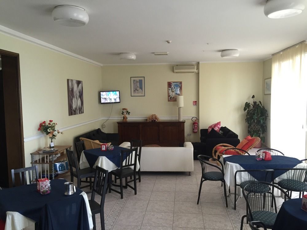 Hotel Acapulco Viserbella di Rimini 外观 照片
